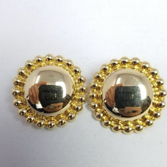 Vintage Sarah Coventry Round Dome Clip On Earrings, Gold Tone Retro 80s Style - Picture 7 of 7